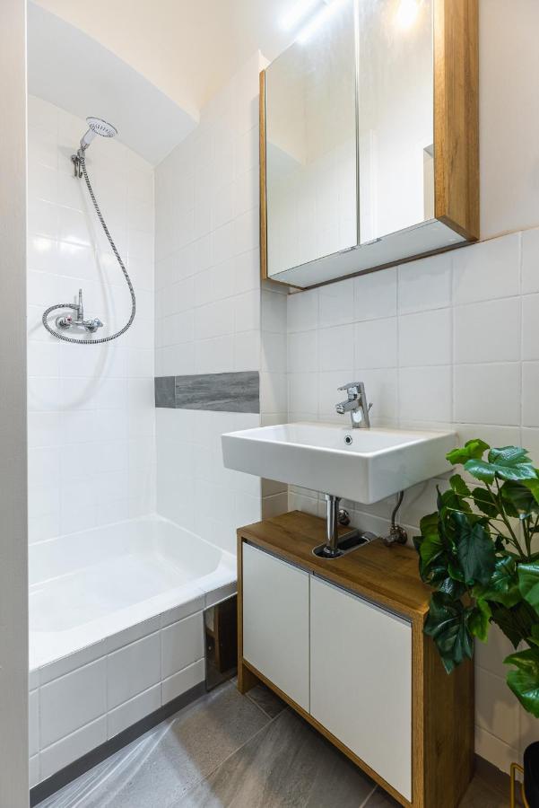 Stylish 1 Bedroom Apartment Near Hannovamarkt Wien Exterior foto
